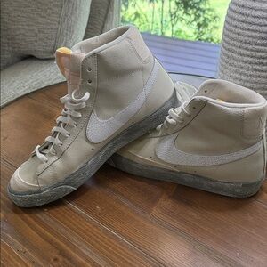 Nike Blazer Mid 77 Vintage Sail Cream Crackle Swoosh High Top Sneakers Mens 10.5